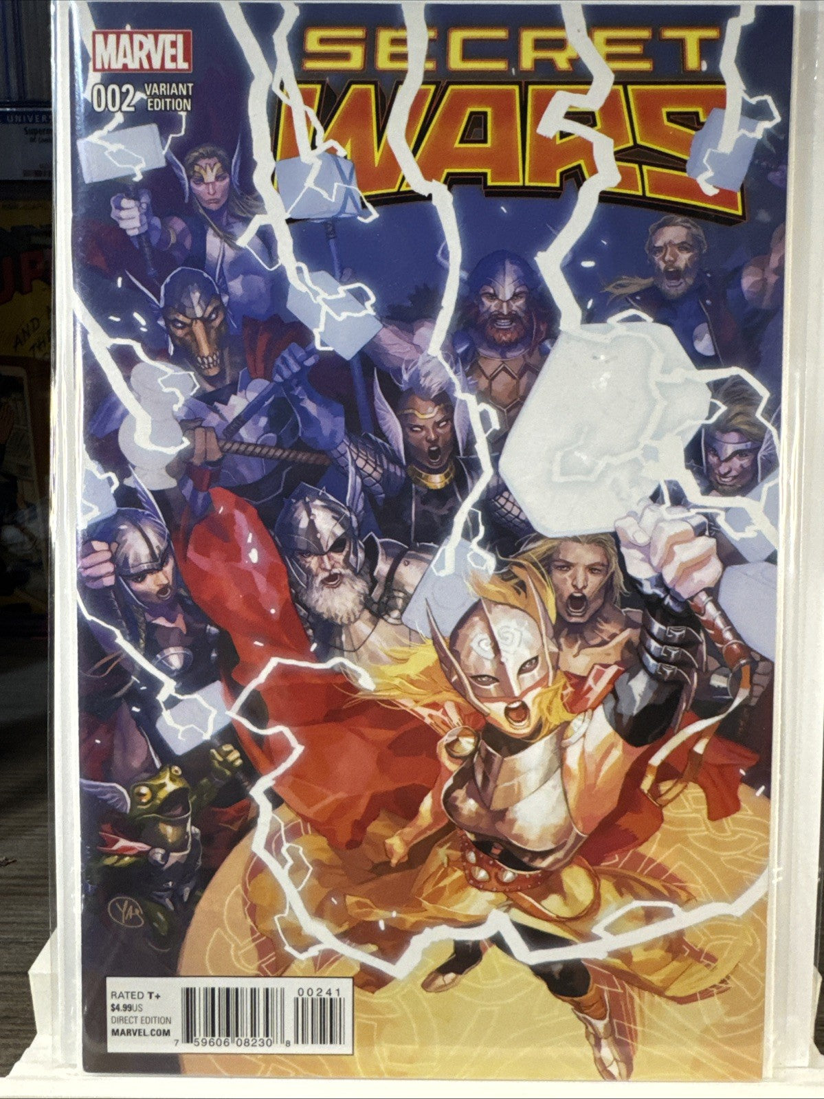 Secret Wars #2 Putri Variant (Marvel 2015) NM KEY MODERN 1st AppGOD EMPEROR DOOM
