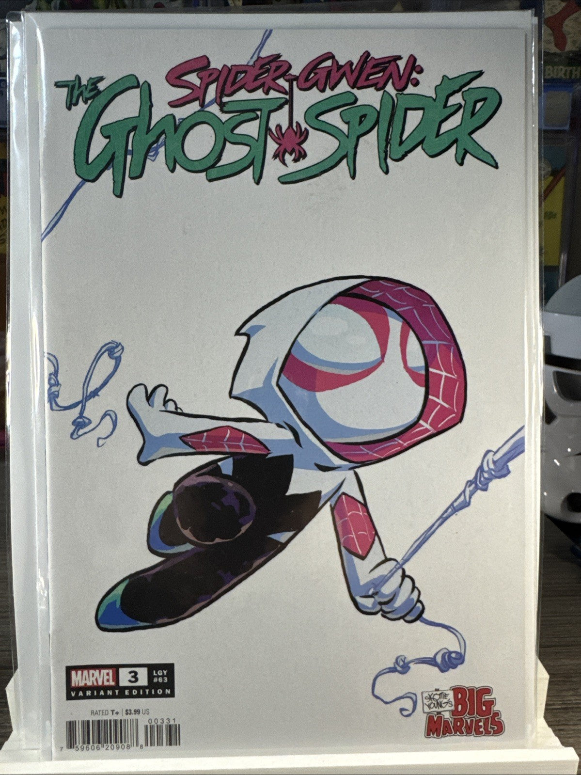 SPIDER GWEN: GHOST SPIDER #3 NM+ SKOTTIE YOUNG BIG MARVELS VARIANT MINTY MODERN