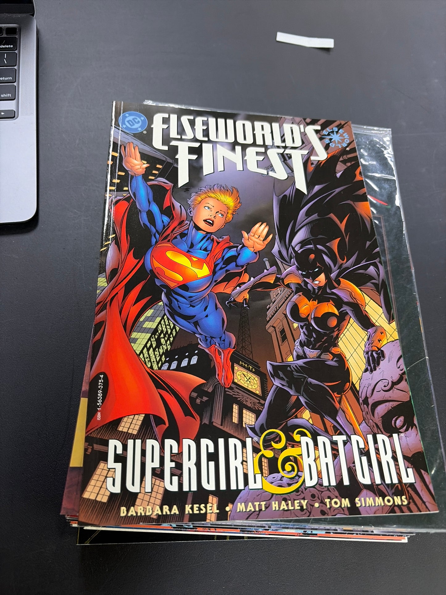 Elseworlds Finest Supergirl & Batgirl