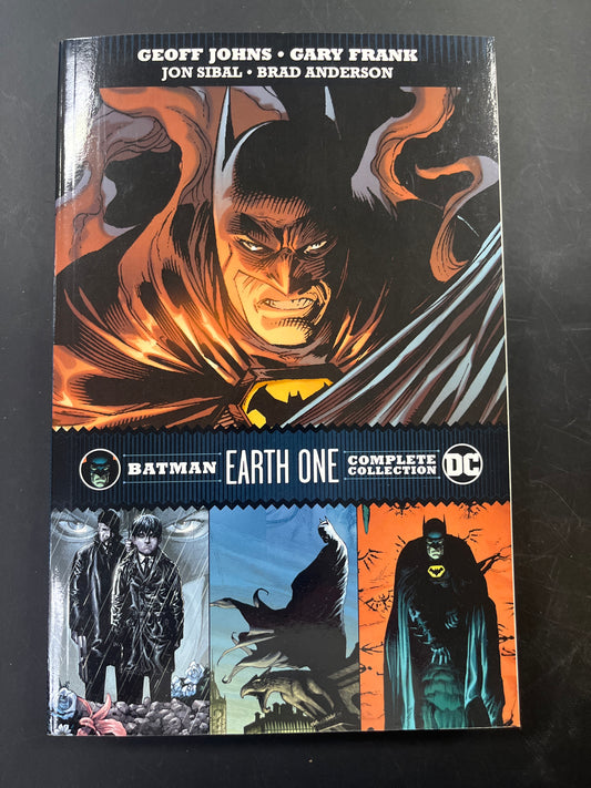 Batman: Earth One Complete Collection