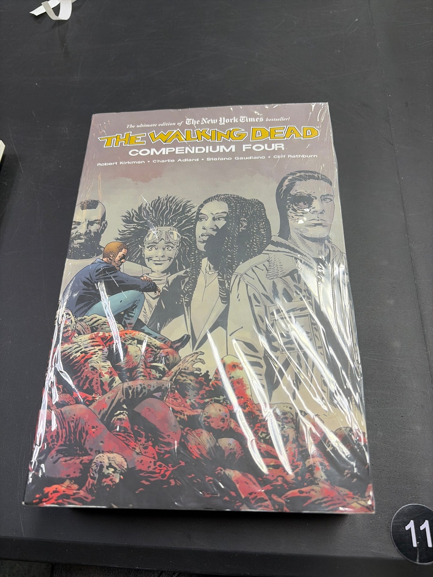 The Walking Dead: Compendium Four