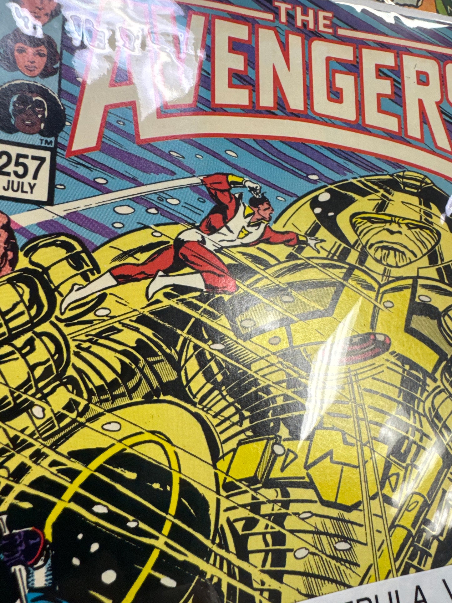 Avengers #257 VF-