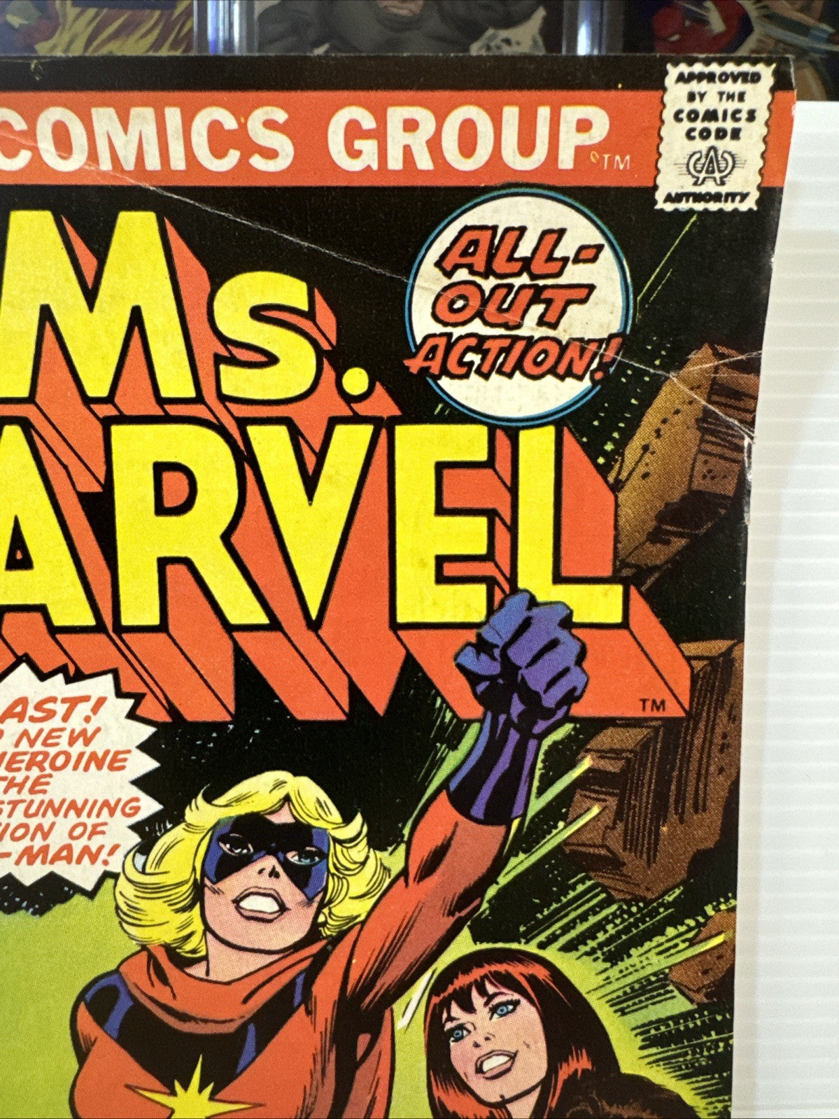 Ms. Marvel #1 (Marvel Comics January 1977)
