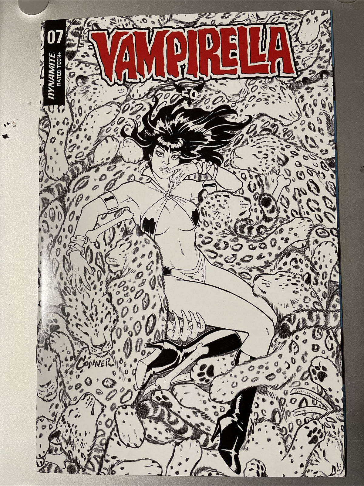 Vampirella #7 1:20 Variant NM 2020 Dynamite Back & White Gorgeous Copy