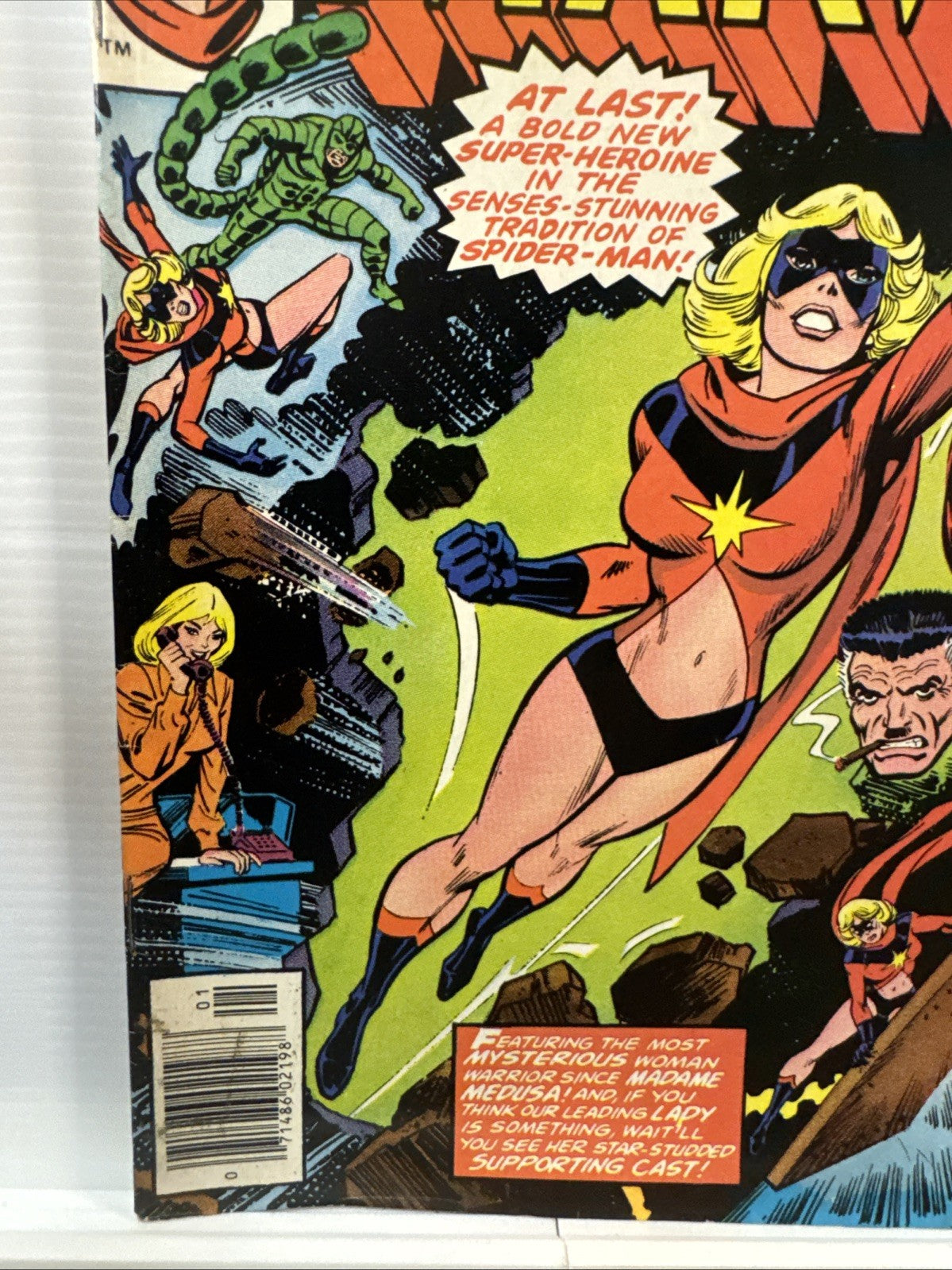 Ms. Marvel #1 (Marvel Comics January 1977)