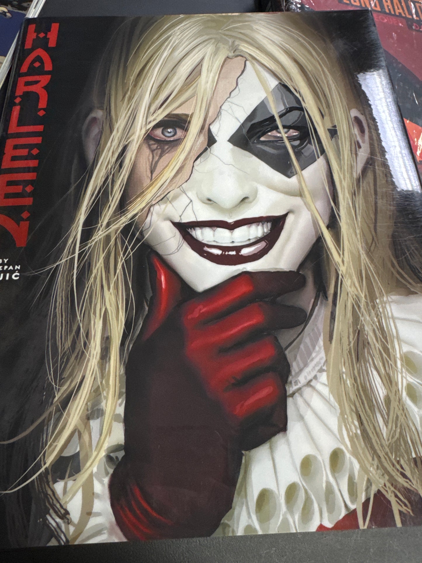 Harleen Book Comic