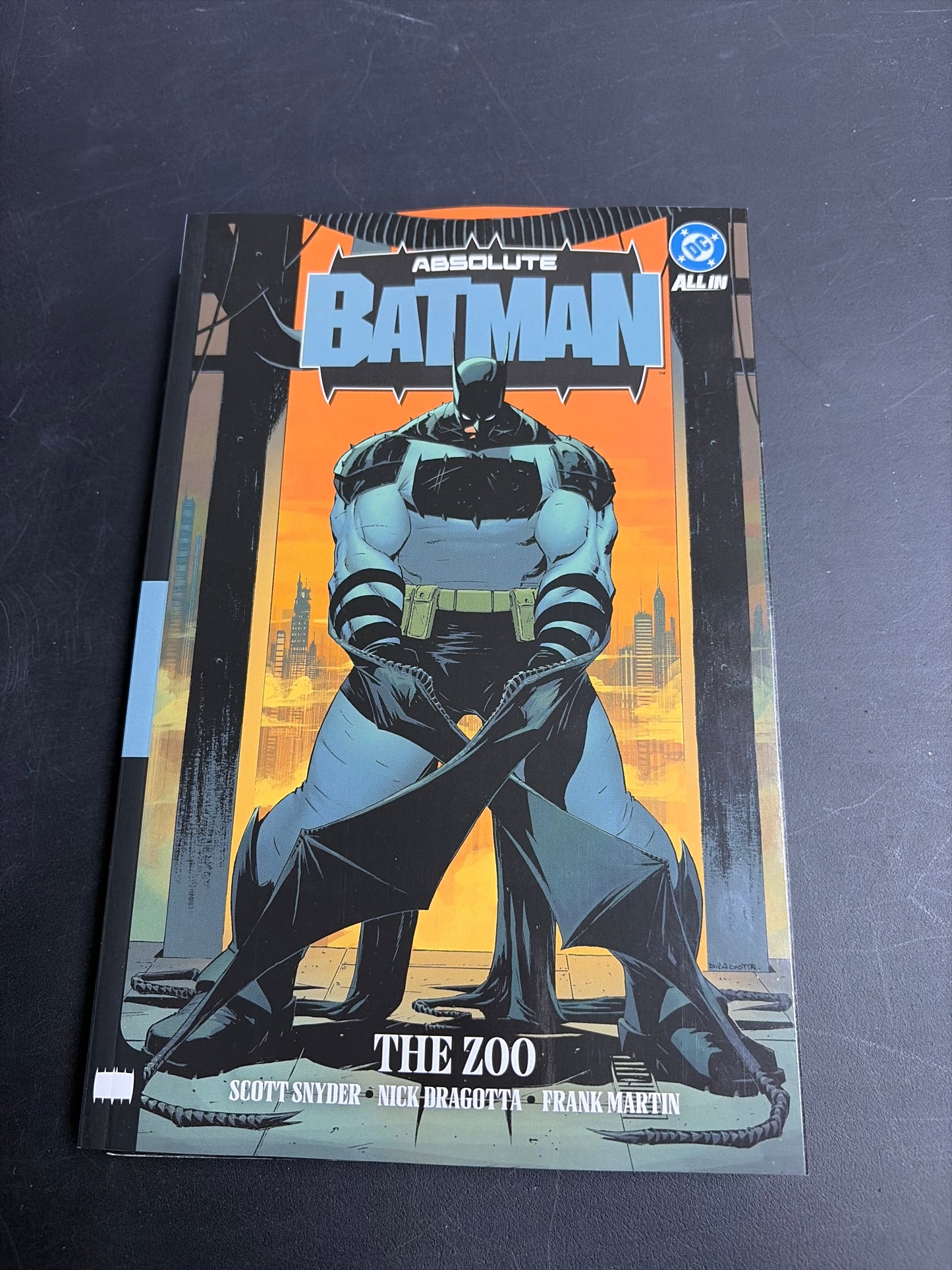 Absolute Batman: The Zoo