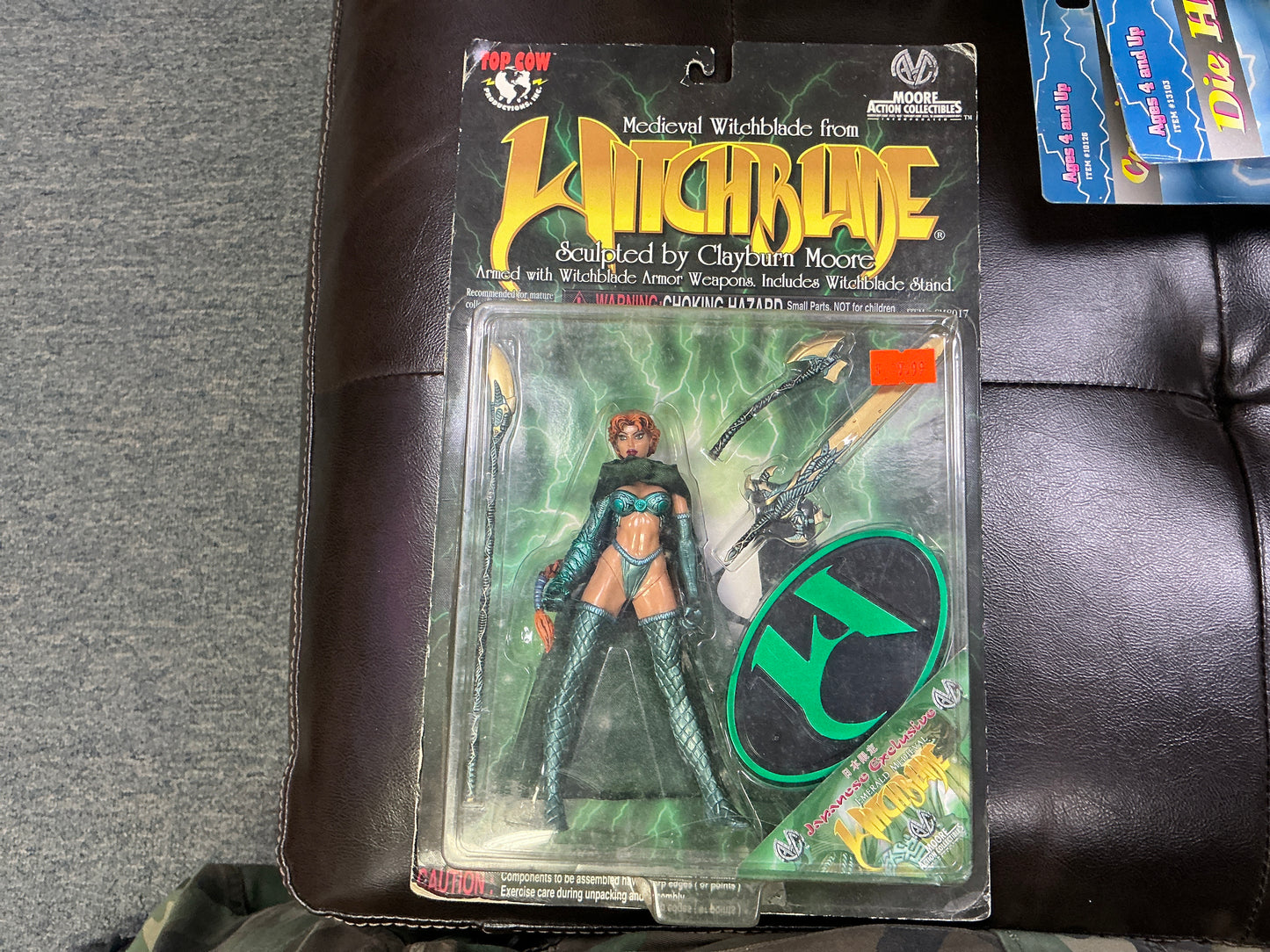 WitchBlade: Medieval Witchblade figure