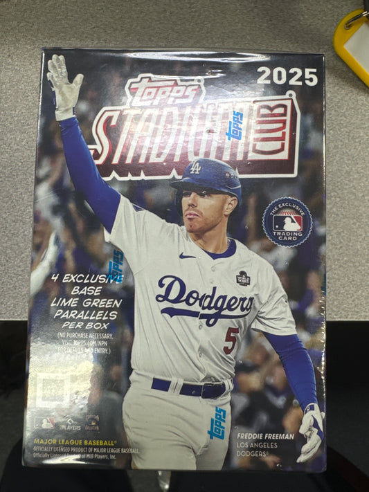 Topps Stadium Club Blaster 2025